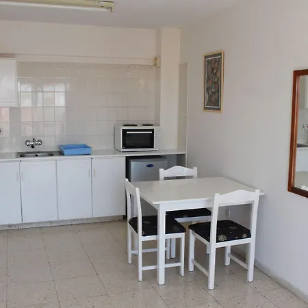 Florea Aparthotel
