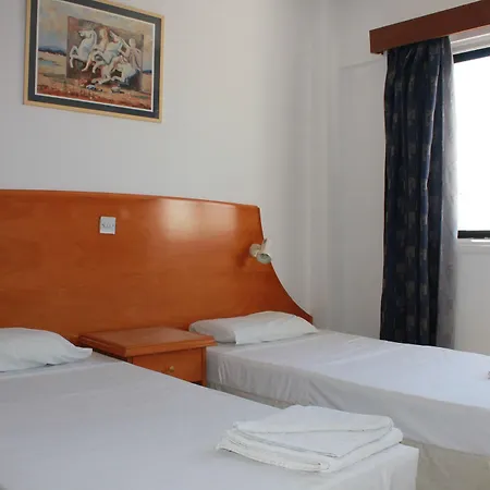 Florea Aparthotel 3*