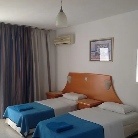 Florea Aparthotel 3*